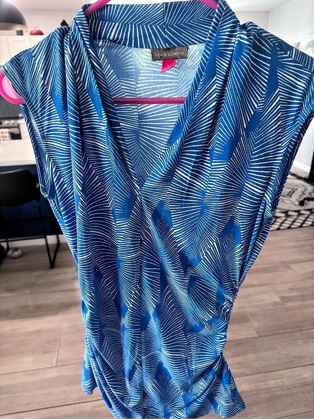 Vince Camuto Geometric Wrap Blouse in Blue & White Size Small Like New